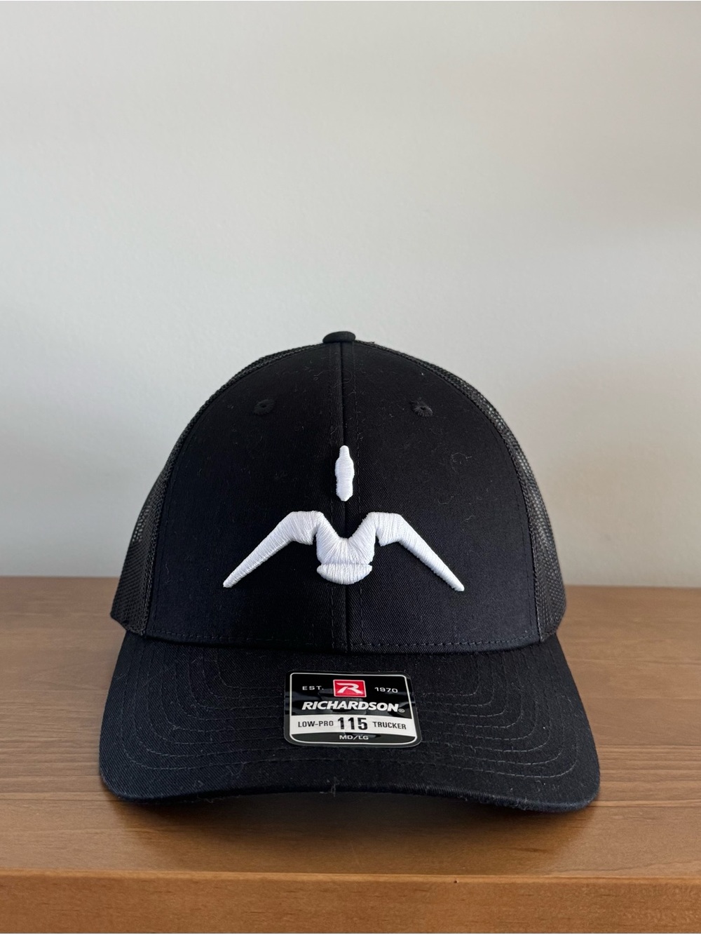 Richardson 115 Low Pro Trucker Hat Black White Logo MD/LG Snapback New No Tags